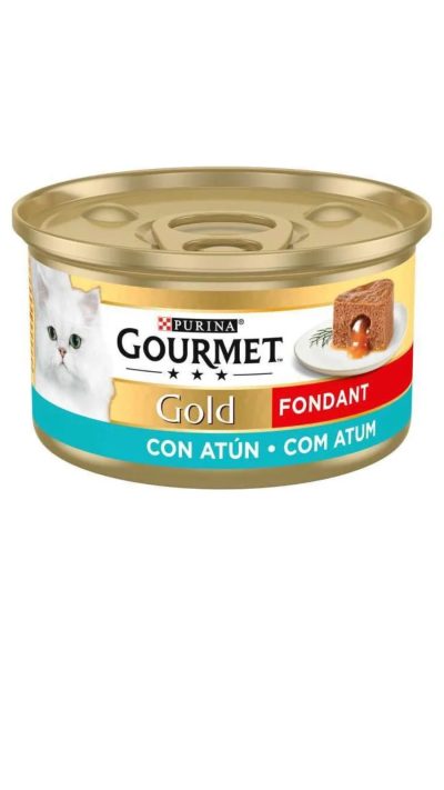 Elle adore ravir son chat avec la texture douce et tendre d’une mousse. Pour rendre votre repas encore plus spécial, GOURMET a créé le GOURMET Gold Fondant : une mousse douce et irrésistible avec du bœuf, du poulet, du saumon et d’autres saveurs exquises, avec une garniture surprenante et fondante à l’intérieur. Votre chat commencera par goûter une mousse douce et délicate, puis découvrira une garniture inattendue, avec une sauce juteuse qui le ravira. Toutes les recettes GOURMET Gold sont réalisées avec des ingrédients de haute qualité et sans ajout de colorants, sans arômes artificiels et sans conservateurs artificiels. GOURMET Gold Fondant : une garniture délicieuse pour un plaisir surprenant.